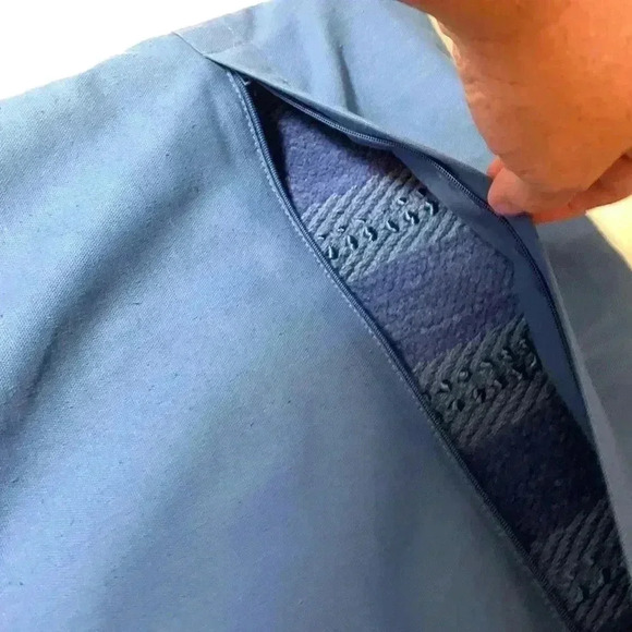 Source unknown thick and durable cotton cushion cover with embellishment - Picture 3 of 4